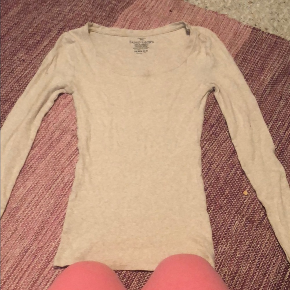 Clothes - Picture 3 of 8